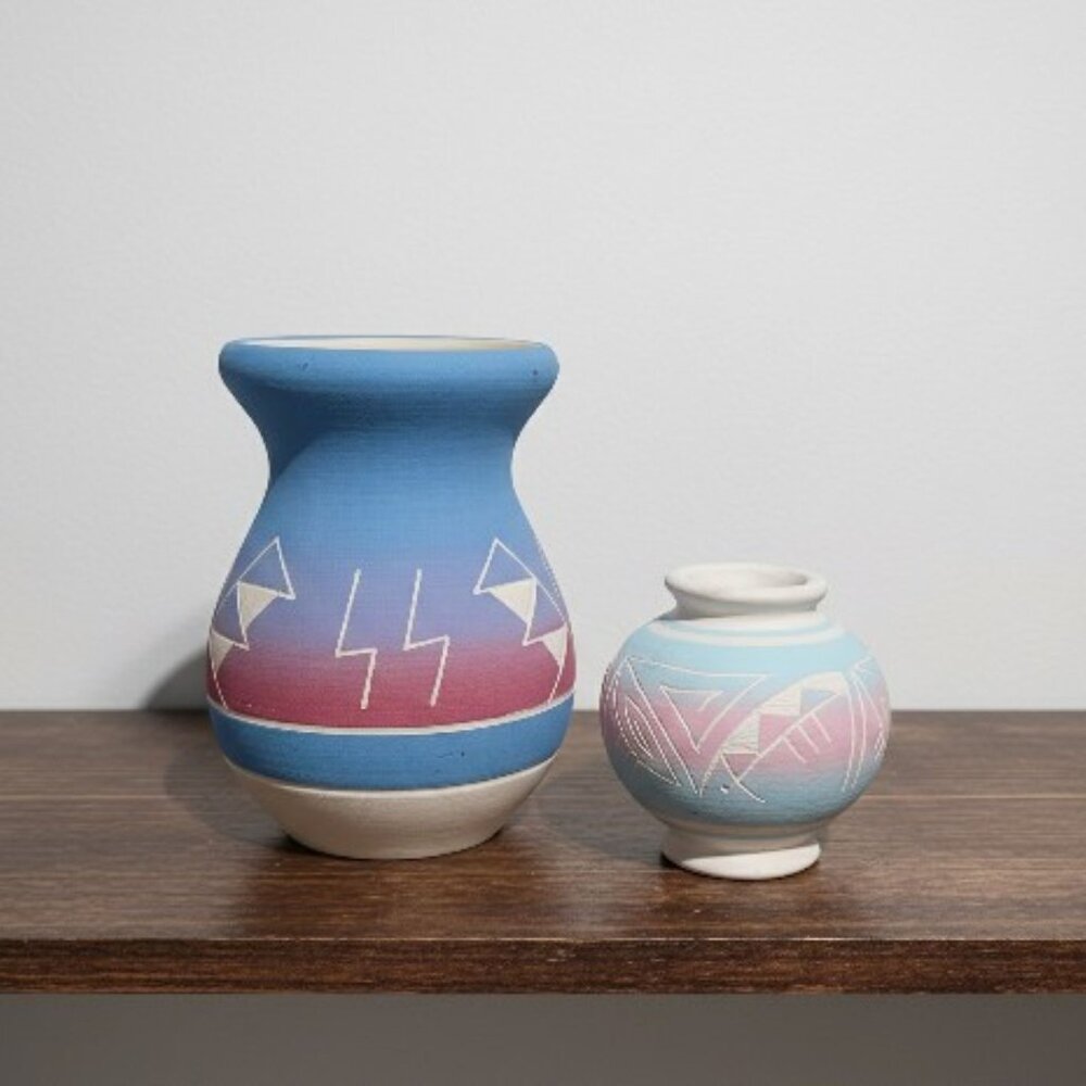 Small Native American Pottery Lot Highbear Sioux & Mike Navajo Signed Vases Vtg